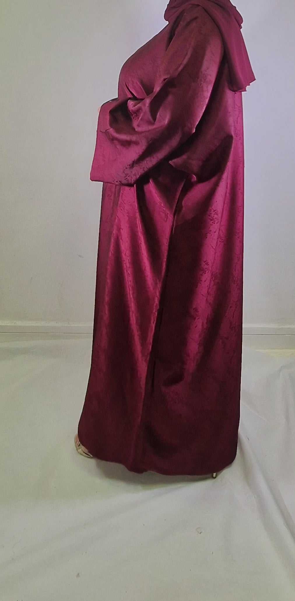 Yara Abaya Plum