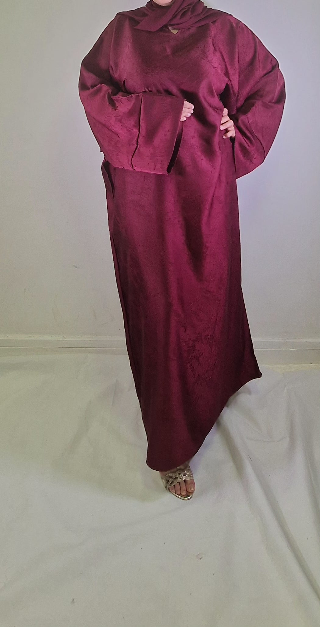 Yara Abaya Plum
