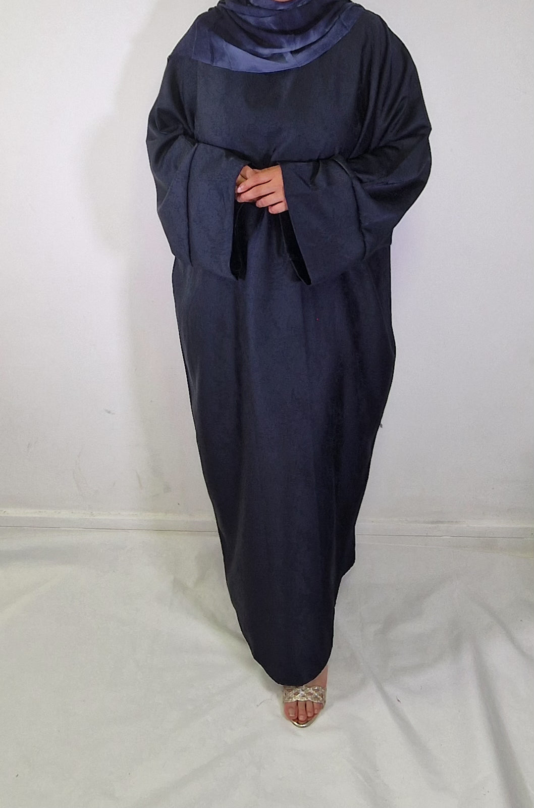 Yara Abaya Navy