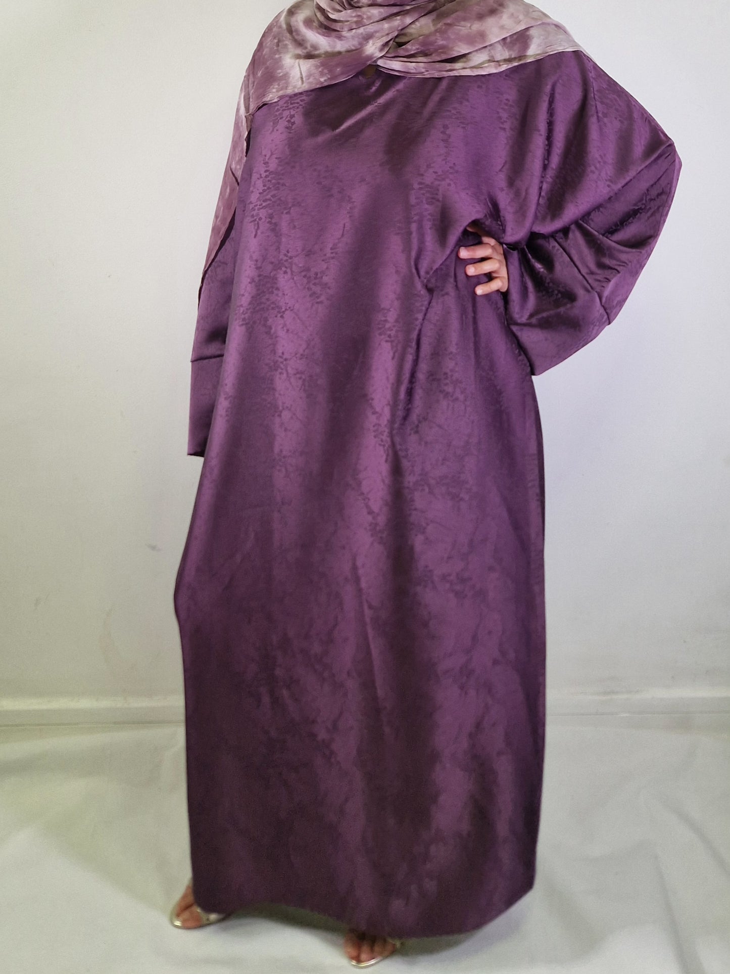 Yara Abaya purple