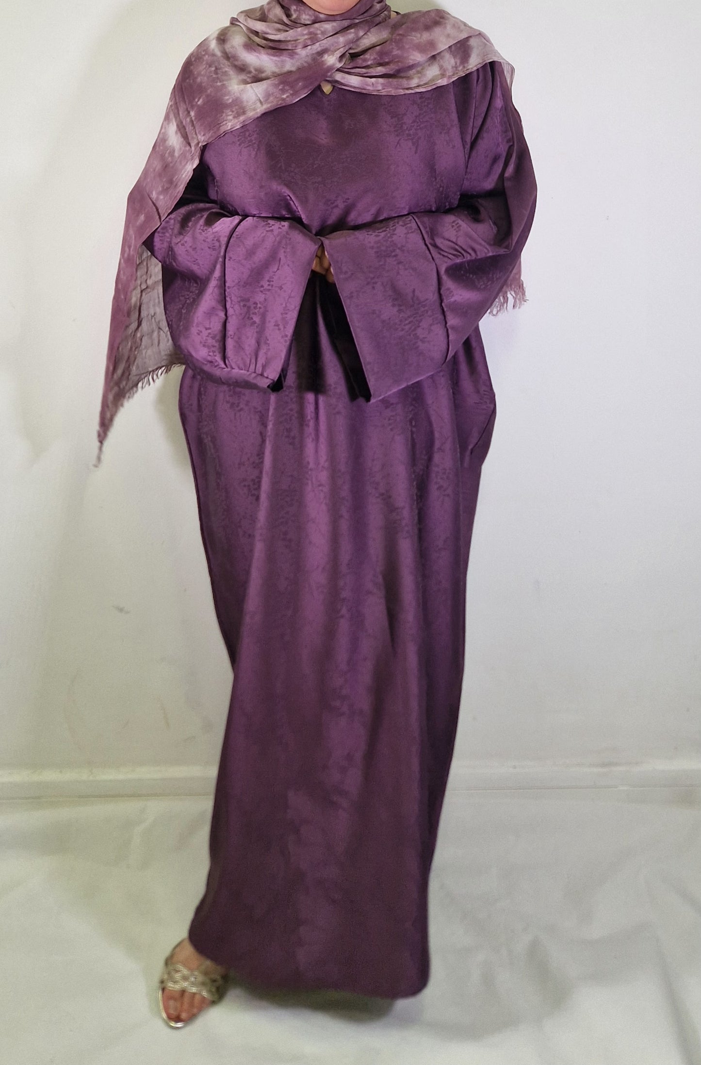 Yara Abaya purple
