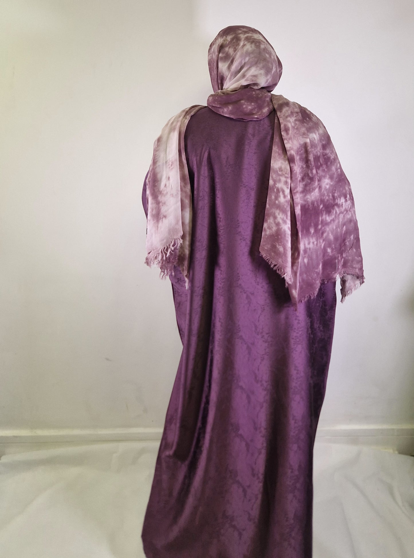 Yara Abaya purple