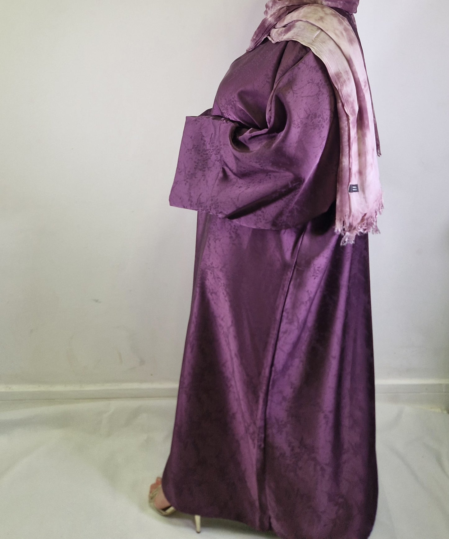 Yara Abaya purple