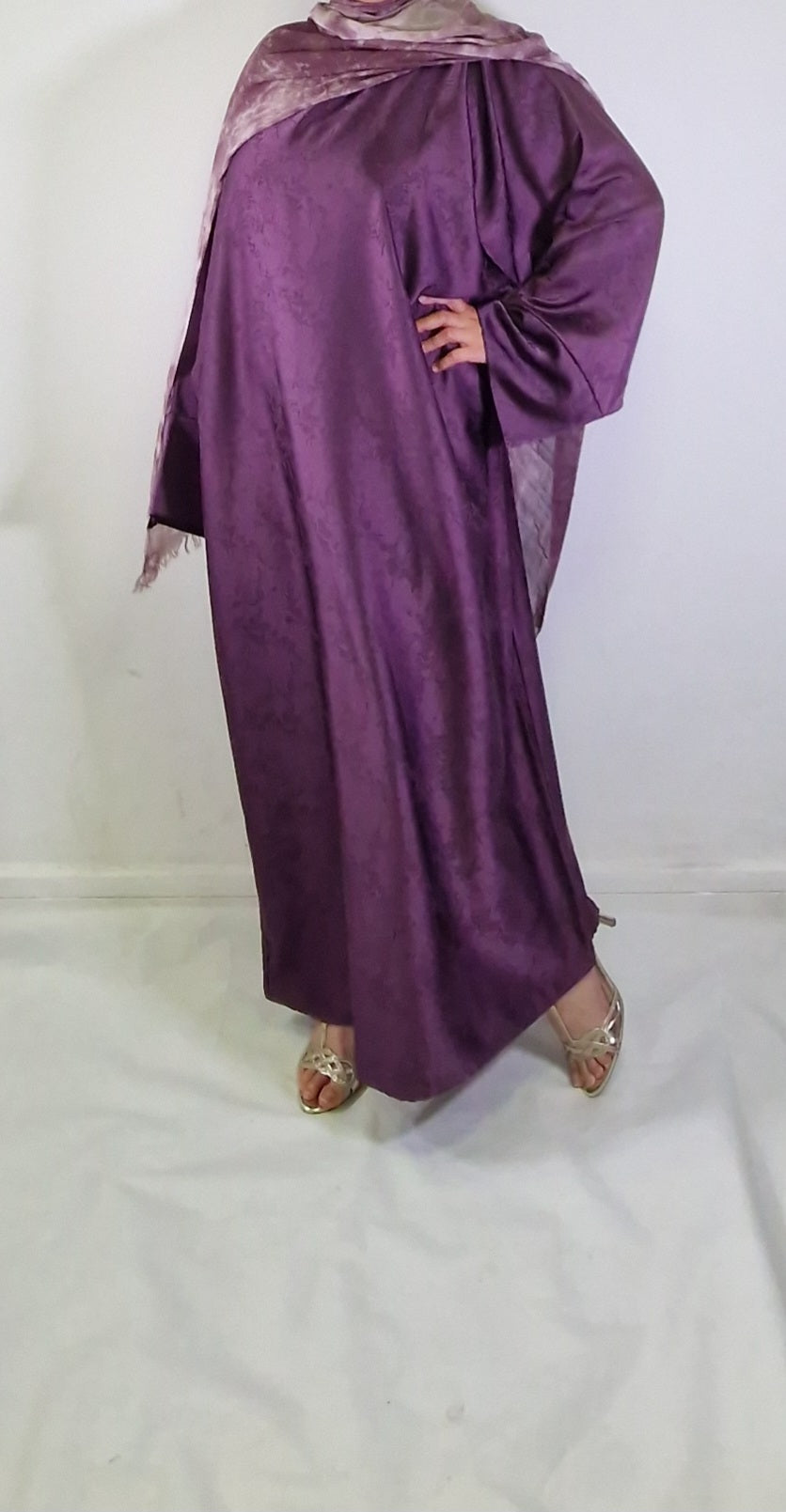 Yara Abaya purple